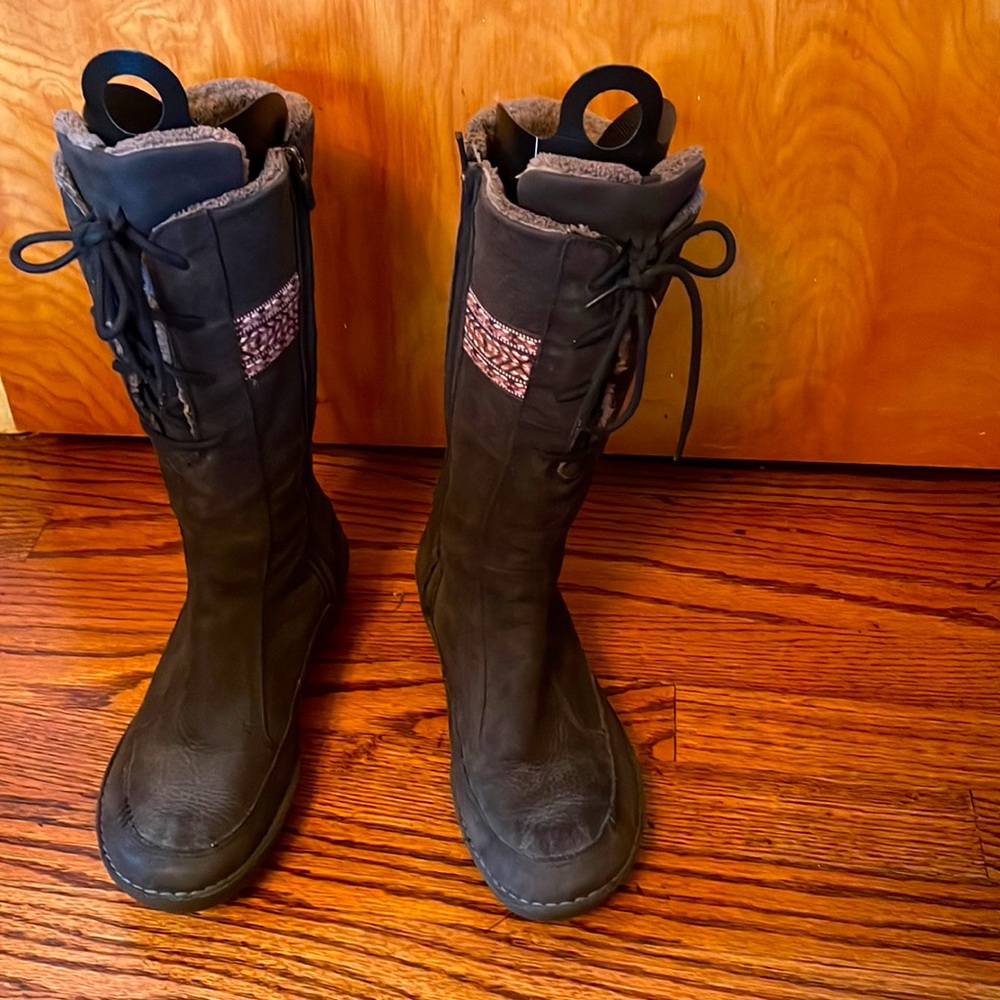 Teva mid-calf suede boots.